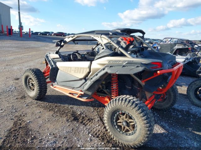 2022 CAN-AM MAVERICK X3 3JBVWAV45NE000521 Photo 2