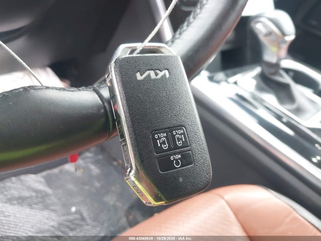 Auction sale of the 2023 Kia Carnival Mpv Sx Prestige, vin: KNDNE5H35P6288298, lot number: 43568538