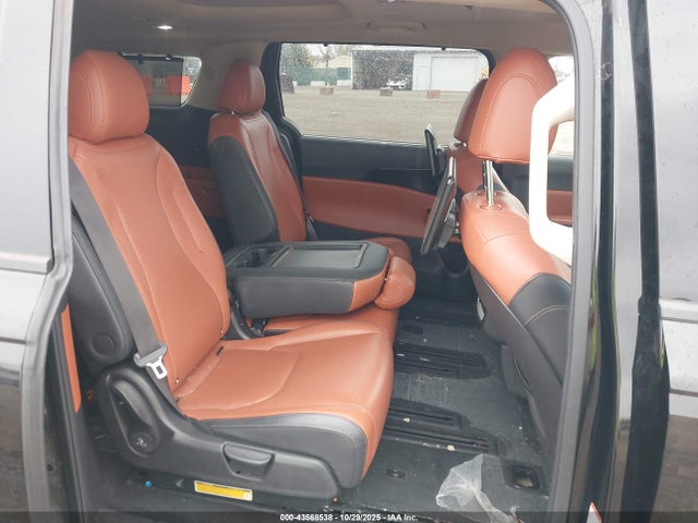 Auction sale of the 2023 Kia Carnival Mpv Sx Prestige, vin: KNDNE5H35P6288298, lot number: 43568538