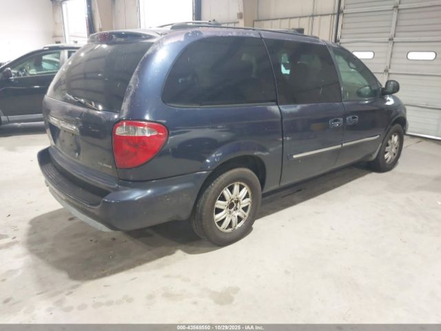 2005 CHRYSLER TOWN & COUNTRY 2C4GP54L05R101807 Photo 3