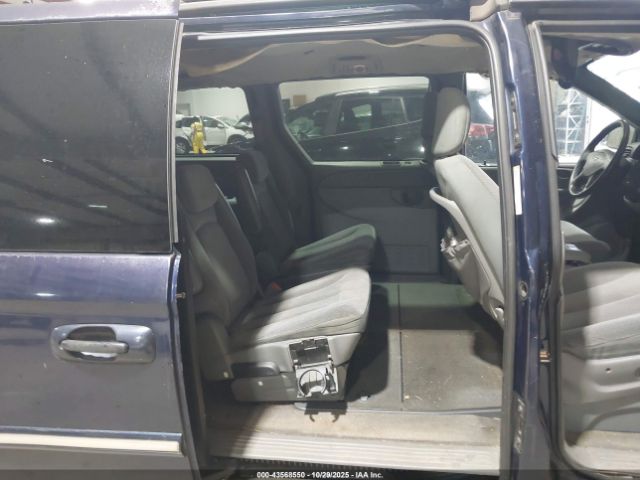 2005 CHRYSLER TOWN & COUNTRY 2C4GP54L05R101807 Photo 7