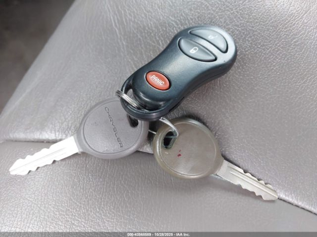 2003 CHRYSLER TOWN & COUNTRY 2C4GP443X3R344130 Photo 10