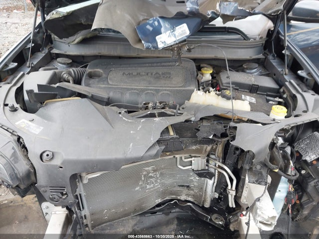 43568663 :رقم المزاد ، 1C4PJLCB8KD444295 vin ، 2019 Jeep Cherokee Latitude Fwd مزاد بيع