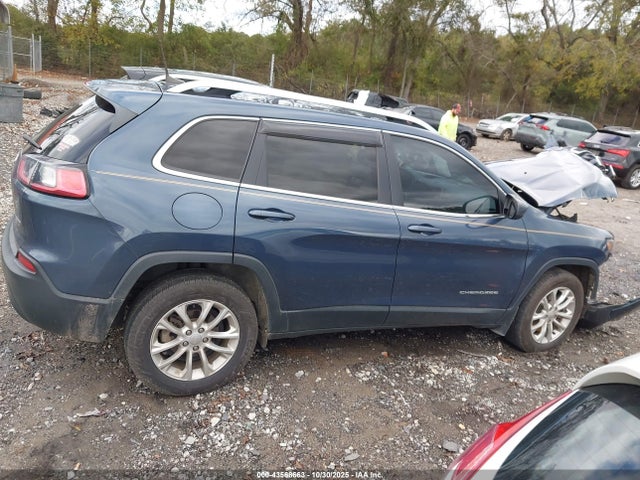 43568663 :رقم المزاد ، 1C4PJLCB8KD444295 vin ، 2019 Jeep Cherokee Latitude Fwd مزاد بيع