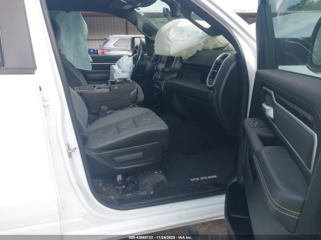 2023 RAM 1500 1C6SRFFT0PN621097 Photo 4