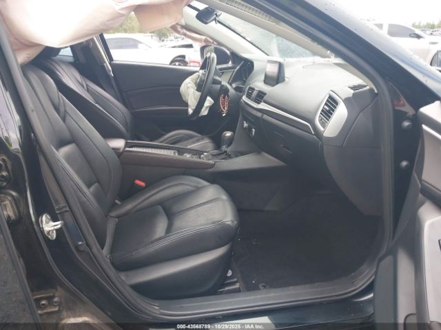 2018 MAZDA MAZDA3 3MZBN1V39JM160070 Photo 4