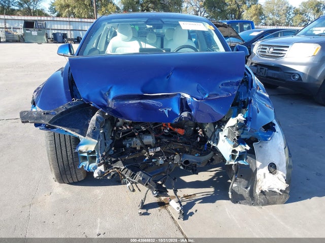 2025 TESLA MODEL 3 5YJ3E1EA4SF045775 Photo 5