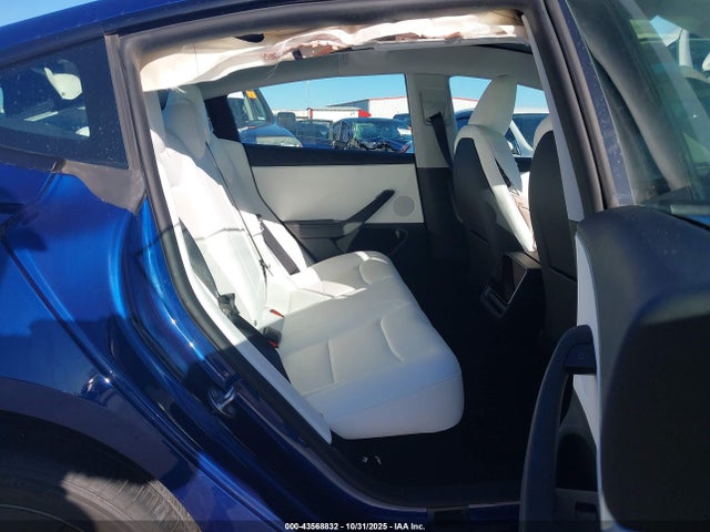 2025 TESLA MODEL 3 5YJ3E1EA4SF045775 Photo 7