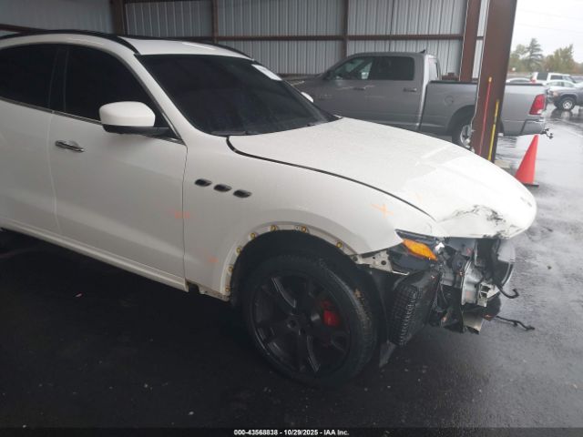 2017 MASERATI LEVANTE ZN661XUS8HX234934