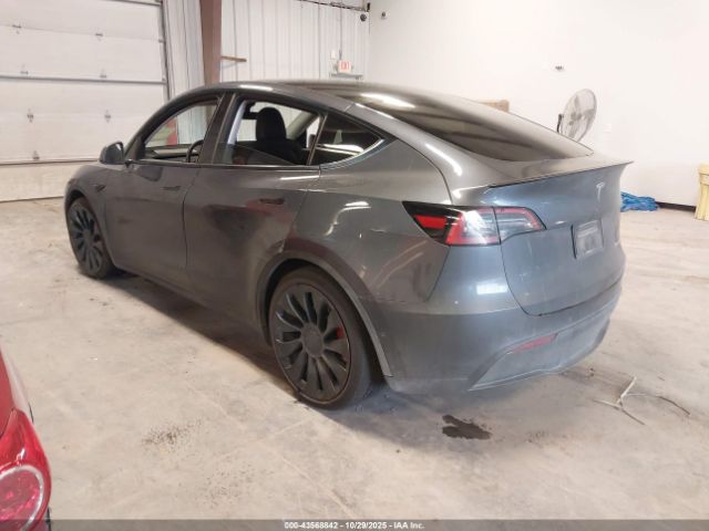 2022 TESLA MODEL Y 7SAYGDEF3NF456539 Photo 2