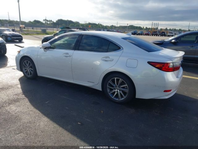 2016 LEXUS ES 300H JTHBW1GG2G2114532 Photo 2
