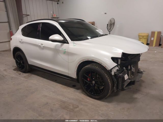 2018 ALFA ROMEO STELVIO ZASFAKNN6J7C00890