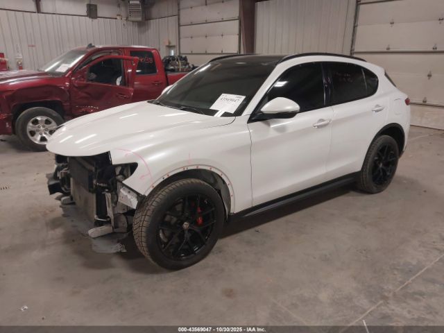 2018 ALFA ROMEO STELVIO ZASFAKNN6J7C00890 Photo 1