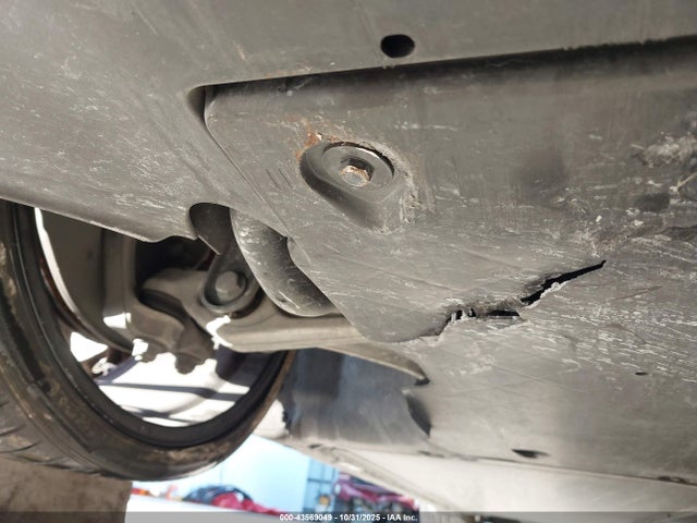 2024 TESLA MODEL 3 5YJ3E1ET6RF784741 Photo 5