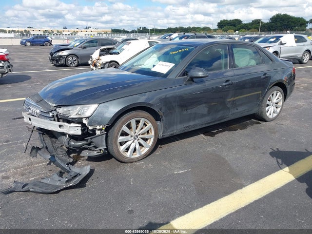 2017 AUDI A4 WAUANAF45HN038101 Photo 1