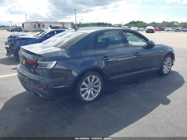 2017 AUDI A4 WAUANAF45HN038101 Photo 3