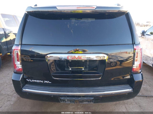 43569133 :رقم المزاد ، 1GKS2HKJ4HR374162 vin ، 2017 Gmc Yukon Xl Denali مزاد بيع