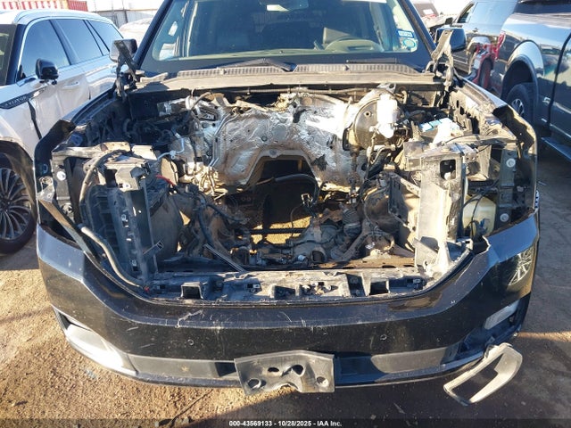 43569133 :رقم المزاد ، 1GKS2HKJ4HR374162 vin ، 2017 Gmc Yukon Xl Denali مزاد بيع