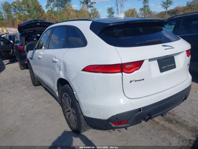 2017 JAGUAR F-PACE SADCJ2BV4HA069010 Photo 2