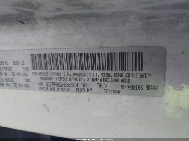 2017 RAM PROMASTER 1500 3C6TRVAG5HE508034 Photo 8