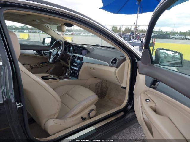 2013 MERCEDES-BENZ C 250 WDDGJ4HB5DG030719 Photo 4