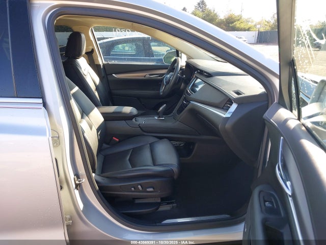 2018 CADILLAC XT5 1GYKNDRS8JZ150788 Photo 4