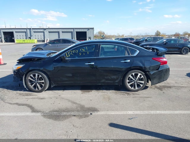 Nissan Altima 2.5 S 2018 1N4AL3AP3JC131521 Image 13