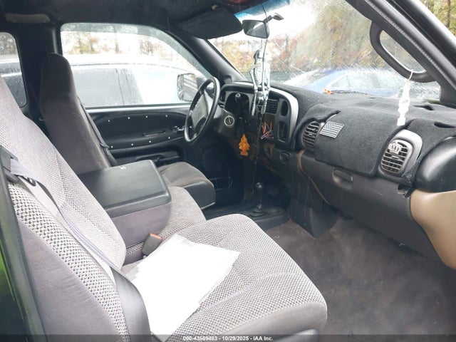 Продажа на аукционе авто 2000 Dodge Ram 2500 St, vin: 3B7KF23Z4YG132120, номер лота: 43569483
