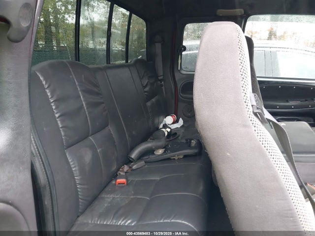 Продажа на аукционе авто 2000 Dodge Ram 2500 St, vin: 3B7KF23Z4YG132120, номер лота: 43569483
