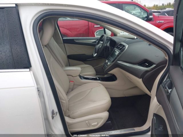 2019 LINCOLN MKC 5LMCJ1D94KUL52396 Photo 4