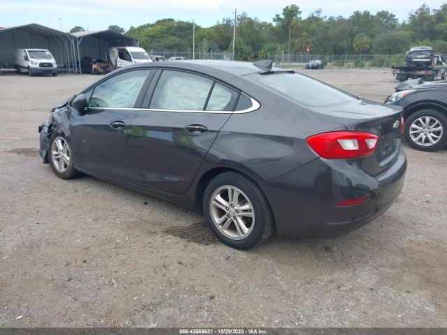 2017 CHEVROLET CRUZE 1G1BE5SM1H7246820 Photo 2