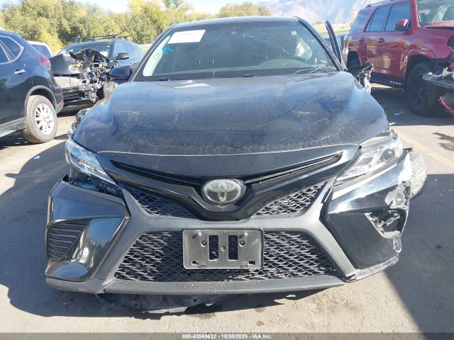 4T1B11HK0JU652978 Toyota CAMRY SE