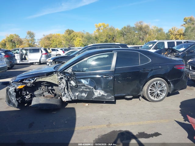 4T1B11HK0JU652978 Toyota CAMRY SE