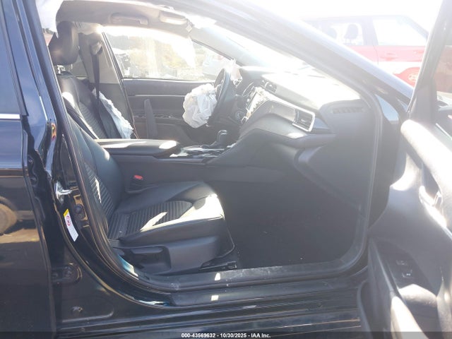 4T1B11HK0JU652978 Toyota CAMRY SE