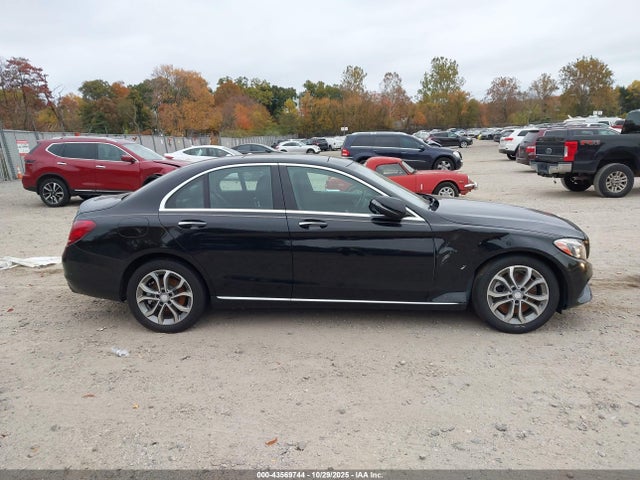Продажа на аукционе авто 2017 Mercedes-benz C 300 4matic, vin: 55SWF4KBXHU186883, номер лота: 43569744