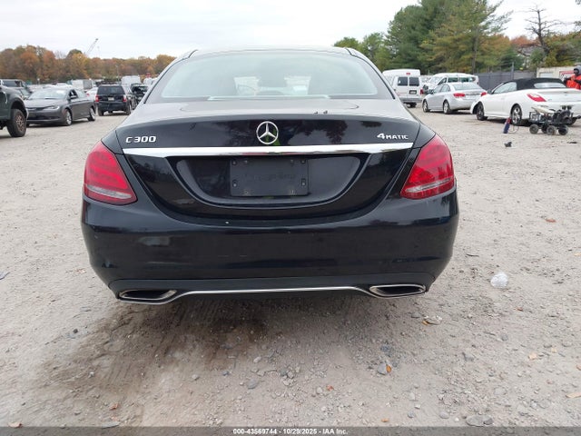 Продажа на аукционе авто 2017 Mercedes-benz C 300 4matic, vin: 55SWF4KBXHU186883, номер лота: 43569744