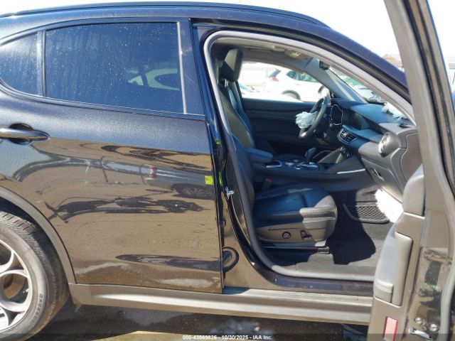 2021 ALFA ROMEO STELVIO ZASPAJAN5M7D09270 Photo 4