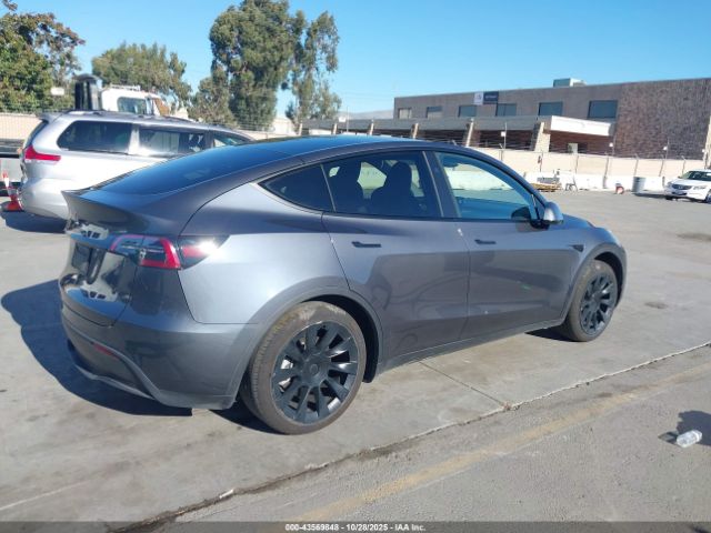 2023 TESLA MODEL Y 7SAYGDED5PF980101 Photo 3