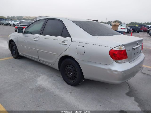 2005 TOYOTA CAMRY 4T1BE32K05U599620 Photo 2