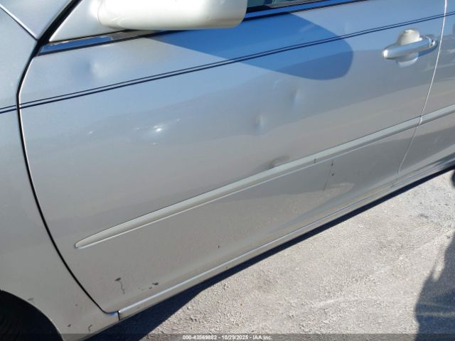 2005 TOYOTA CAMRY 4T1BE32K05U599620 Photo 5