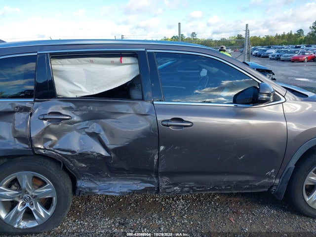 Toyota Highlander Limited 2017 5TDYZRFH2HS230156 Image 14