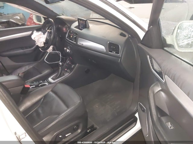 2016 AUDI Q3 WA1GFCFS6GR008367 Photo 4