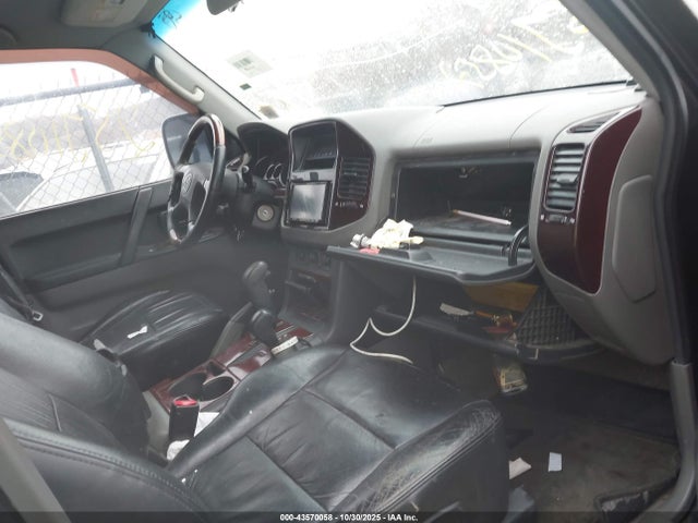 2002 MITSUBISHI MONTERO JA4MW51R02J015793 Photo 4