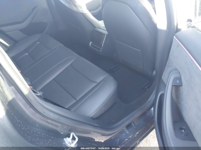 2025 TESLA MODEL 3 5YJ3E1EBXSF893555 Photo 7