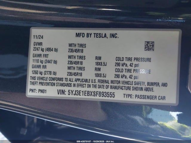 2025 TESLA MODEL 3 5YJ3E1EBXSF893555 Photo 8