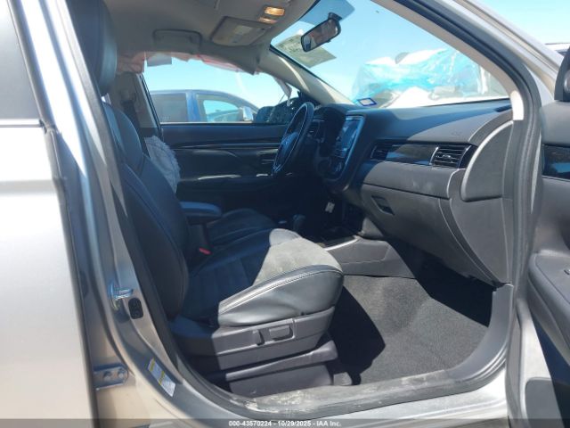 2019 MITSUBISHI OUTLANDER JA4AD3A31KJ002222 Photo 4