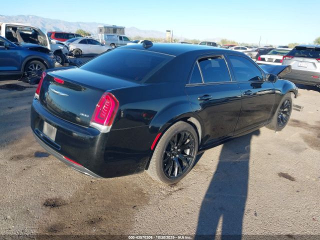 2018 CHRYSLER 300 2C3CCAAG9JH274949 Photo 3