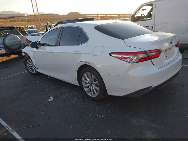 4T1B11HK5JU623251 Toyota CAMRY LE