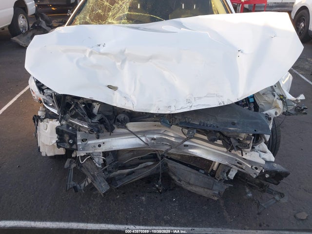 4T1B11HK5JU623251 Toyota CAMRY LE