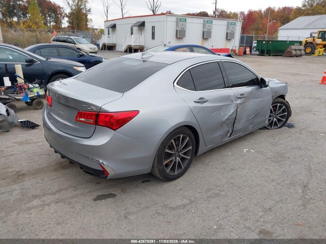 2018 ACURA TLX 19UUB2F52JA005417 Photo 3